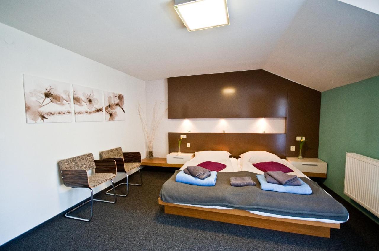 Penzion Cerny Havran Šumperk Extérieur photo